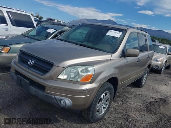 ✅ 2003 Honda Pilot EX • VIN: 2HKYF18683H610364 • Lot: 36942345. Listed on IAAI with 269,317 mi. Free auction sales archive from the USA and detailed vehicle history report at DreamBid. Image 2.