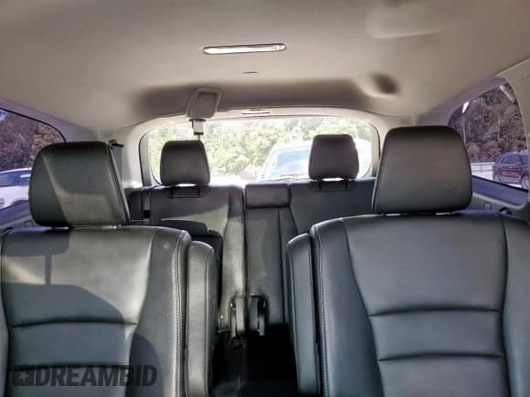 ✅ 2019 Honda Pilot Touring 7-Passenger • VIN: 5FNYF5H63KB043131 • Lot: 80713755. Wystawiony na Copart z przebiegiem 77 685 mil. Bezpłatny archiwum sprzedaży aukcyjnych z USA i szczegółowy raport historii pojazdu na DreamBid. Zdjęcie 10.