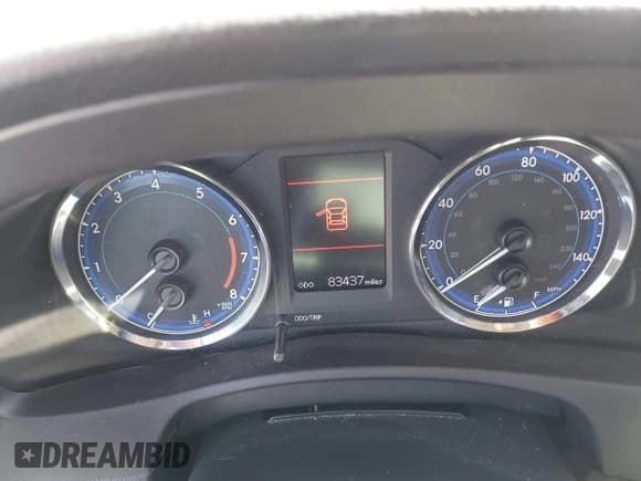 ✅ 2018 Toyota Corolla LE • VIN: 5YFBURHE5JP815206 • Lot: 43530572. Listed on IAAI with 83,437 mi. Free auction sales archive from the USA and detailed vehicle history report at DreamBid. Image 7.