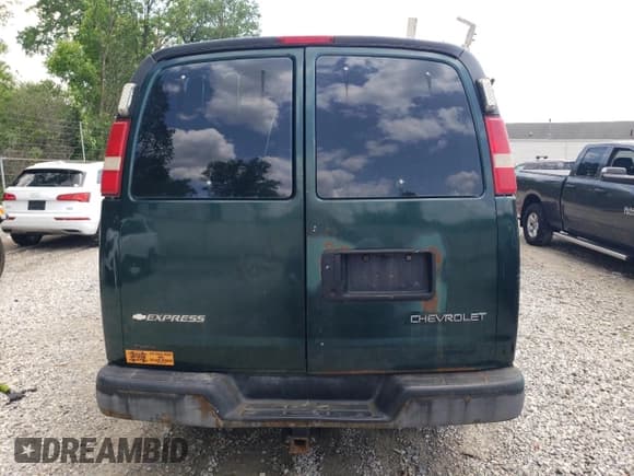 ✅ 2008 Chevrolet Express Cargo • VIN: 1GCGG25C181222190 • Lot: 60042645. Listed on Copart with 252,090 mi. Free auction sales archive from the USA and detailed vehicle history report at DreamBid. Image 6.