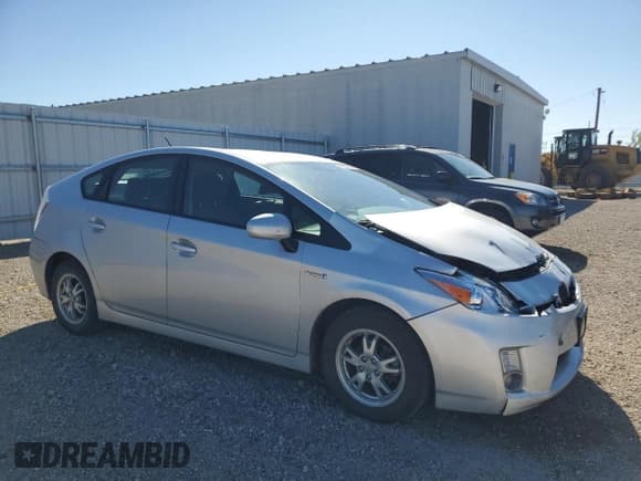 ✅ 2010 Toyota Prius IV • VIN: JTDKN3DU6A1306902 • Lot: 82300325. Listed on Copart with 320,216 mi. Free auction sales archive from the USA and detailed vehicle history report at DreamBid. Image 4.