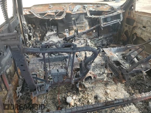 ✅ 2006 Chevrolet Silverado 1500 LT3 • VIN: 2GCEK19B061138497 • Лот: 69965644. Опубликован ранее на Copart с пробегом Не указан. Бесплатный доступ к архиву аукционных продаж из США и подробный отчёт об истории автомобиля на DreamBid. Изображение 8.