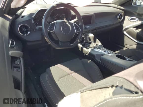 2023 Chevrolet Camaro 1LT z VIN 1G1FB1RS8P0160791, wystawiony jako Copart lot #70573935 z przebiegiem Nie podano mil oraz Szkoda całkowita • Salvage title. Historia ofert i sprzedaży dostępna na DreamBid. Obrazek 8.