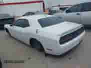 2018 Dodge Challenger R/T z VIN 2C3CDZBT0JH300572, wystawiony jako IAAI lot #43104545 z przebiegiem 83 644 mil mil oraz . Historia ofert i sprzedaży dostępna na DreamBid. Obrazek 3.