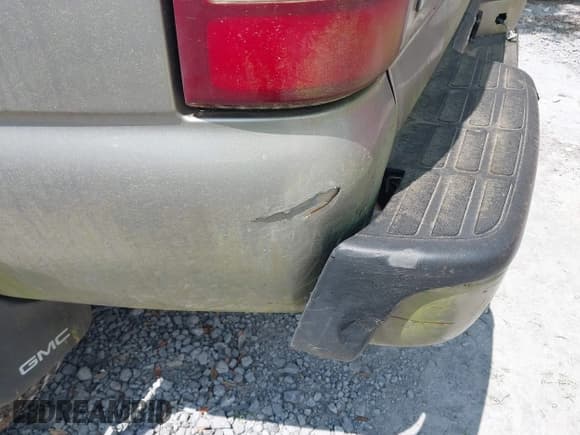 ✅ 2003 GMC Sierra Denali • VIN: 2GTFK69U531270072 • Lot: 42004573. Listed on IAAI with 240,244 mi. Free auction sales archive from the USA and detailed vehicle history report at DreamBid. Image 6.