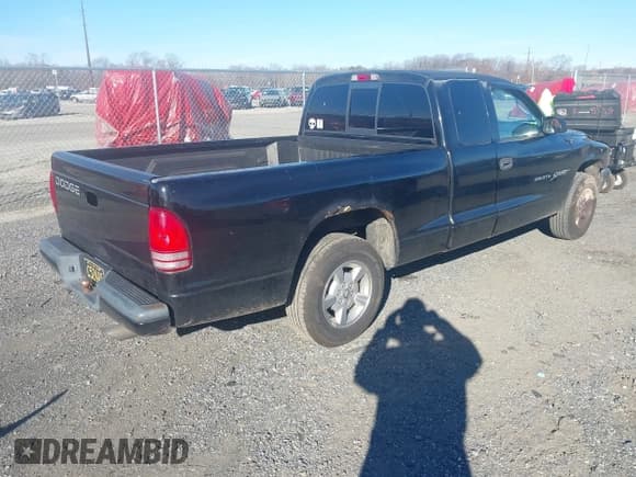 ✅ 2001 Dodge Dakota • VIN: 1B7GL22X51S176334 • Lot: 43684966. Listed on IAAI with 137,091 mi. Free auction sales archive from the USA and detailed vehicle history report at DreamBid. Image 4.
