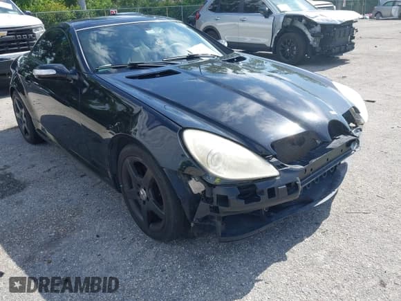 ✅ 2008 Mercedes-Benz SLK 350 • VIN: WDBWK56F38F186671 • Лот: 42748636. Опубликован ранее на IAAI с пробегом 117 824 миль. Бесплатный доступ к архиву аукционных продаж из США и подробный отчёт об истории автомобиля на DreamBid. Изображение 17.