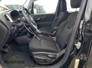 ✅ 2017 Jeep Renegade Sport • VIN: ZACCJBAB7HPG26821 • Лот: 96567605. Опубликован ранее на Copart с пробегом 96 821 миль. Бесплатный доступ к архиву аукционных продаж из США и подробный отчёт об истории автомобиля на DreamBid. Изображение 7.