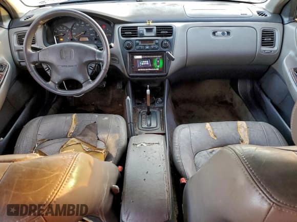 ✅ 2000 Honda Accord EX • VIN: 1HGCG1657YA090689 • Lot: 94690255. Listed on Copart with 262,804 mi. Free auction sales archive from the USA and detailed vehicle history report at DreamBid. Image 8.