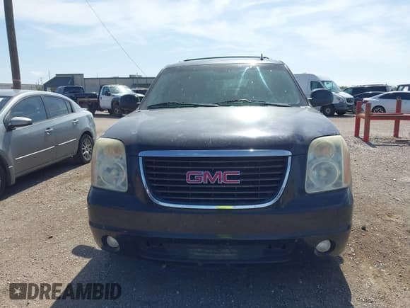 ✅ 2011 GMC Yukon XL SLT • VIN: 1GKS1KE03BR392338 • Lot: 42841683. Listed on IAAI with 244,548 mi. Free auction sales archive from the USA and detailed vehicle history report at DreamBid. Image 12.