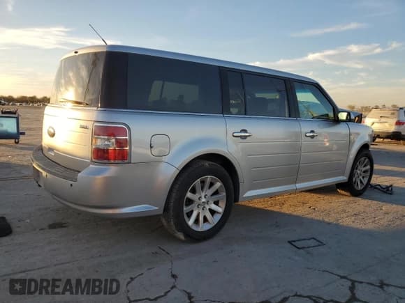 ✅ 2010 Ford Flex SEL • VIN: 2FMGK5CC4ABA23627 • Lot: 91236925. Wystawiony na Copart z przebiegiem 188 574 mil. Bezpłatny archiwum sprzedaży aukcyjnych z USA i szczegółowy raport historii pojazdu na DreamBid. Zdjęcie 3.