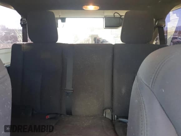 ✅ 2013 Jeep Wrangler Unlimited Sport • VIN: 1C4HJWDG3DL553935 • Lot: 93301395. Wystawiony na Copart z przebiegiem 109 573 mil. Bezpłatny archiwum sprzedaży aukcyjnych z USA i szczegółowy raport historii pojazdu na DreamBid. Zdjęcie 10.