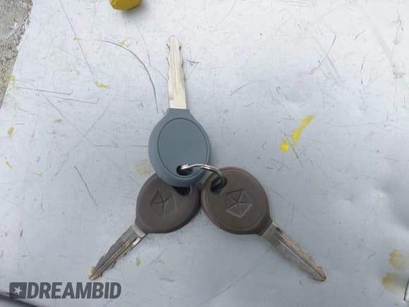 ✅ 2000 Chrysler Concorde LXi • VIN: 2C3HD36J9YH272065 • Лот: 43751297. Опубликован ранее на IAAI с пробегом 268 278 миль. Бесплатный доступ к архиву аукционных продаж из США и подробный отчёт об истории автомобиля на DreamBid. Изображение 11.