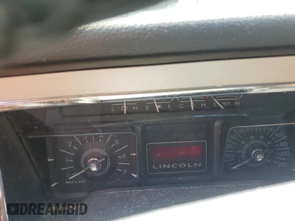 ✅ 2007 Lincoln Navigator • VIN: 5LMFU28587LJ01511 • Lot: 66502225. Wystawiony na Copart z przebiegiem Nie podano. Bezpłatny archiwum sprzedaży aukcyjnych z USA i szczegółowy raport historii pojazdu na DreamBid. Zdjęcie 9.