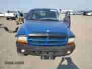 1998 Dodge Dakota SLT z VIN 1B7GG22X3WS743975, wystawiony jako Copart lot #74474074 z przebiegiem Nie podano mil oraz Czysty tytuł • Clean title. Historia ofert i sprzedaży dostępna na DreamBid. Obrazek 5.