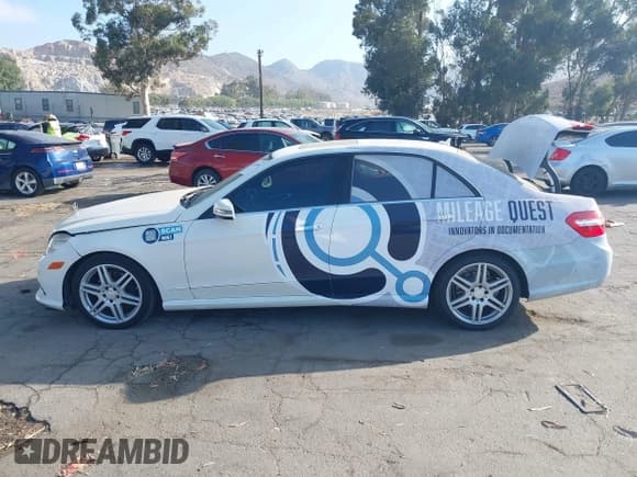 ✅ 2010 Mercedes-Benz E 350 Luxury • VIN: WDDHF5GB2AA055220 • Lot: 42833059. Wystawiony na IAAI z przebiegiem 199 972 mil. Bezpłatny archiwum sprzedaży aukcyjnych z USA i szczegółowy raport historii pojazdu na DreamBid. Zdjęcie 14.