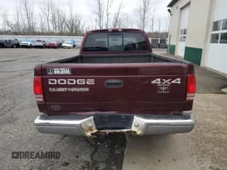 ✅ 2001 Dodge Dakota Sport • VIN: 1B7GG22N51S257854 • Lot: 79902354. Wystawiony na Copart z przebiegiem Nie podano. Bezpłatny archiwum sprzedaży aukcyjnych z USA i szczegółowy raport historii pojazdu na DreamBid. Zdjęcie 6.