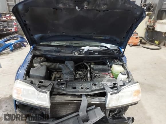 ✅ 2006 Saturn VUE • VIN: 5GZCZ33D06S829892 • Lot: 41500776. Wystawiony na IAAI z przebiegiem 175 288 mil. Bezpłatny archiwum sprzedaży aukcyjnych z USA i szczegółowy raport historii pojazdu na DreamBid. Zdjęcie 10.