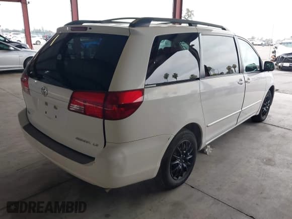 ✅ 2005 Toyota Sienna LE • VIN: 5TDZA23C85S234316 • Лот: 43820807. Опубликован ранее на IAAI с пробегом 209 848 миль. Бесплатный доступ к архиву аукционных продаж из США и подробный отчёт об истории автомобиля на DreamBid. Изображение 4.