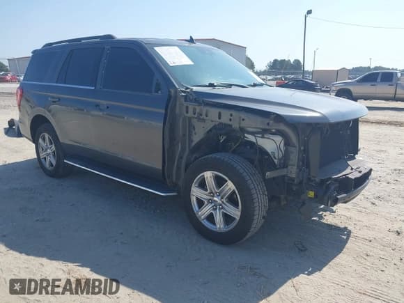 ✅ 2019 Ford Expedition XLT • VIN: 1FMJU1HT1KEA78642 • Lot: 43307562. Listed on IAAI with 158,378 mi. Free auction sales archive from the USA and detailed vehicle history report at DreamBid. Image 1.