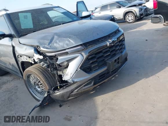 2025 Chevrolet TrailBlazer ACTIV с VIN KL79MVSL3SB113929, выставлен на аукционе IAAI как лот 42151829 с пробегом 12 892 миль миль и . История ставок и продаж доступна на DreamBid. Изображение 6.