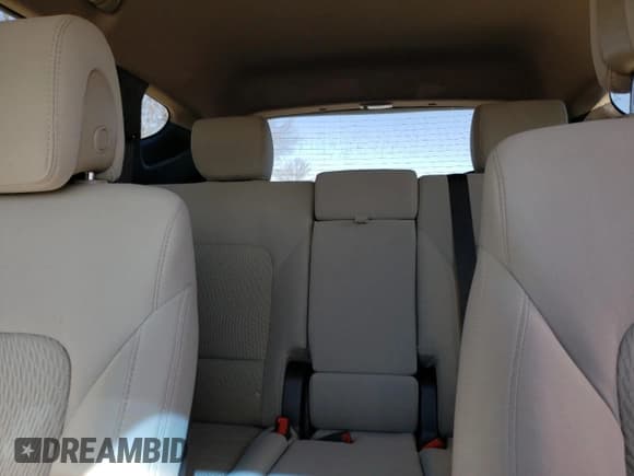 ✅ 2018 Hyundai Santa Fe 2.4L • VIN: 5XYZUDLBXJG526146 • Лот: 40770493. Опубликован ранее на Copart с пробегом 46 052 миль. Бесплатный доступ к архиву аукционных продаж из США и подробный отчёт об истории автомобиля на DreamBid. Изображение 10.