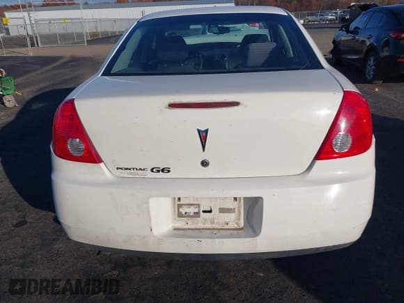 ✅ 2008 Pontiac G6 1SV Value Leader • VIN: 1G2ZF57B884175938 • Lot: 43666265. Listed on IAAI with 147,860 mi. Free auction sales archive from the USA and detailed vehicle history report at DreamBid. Image 17.