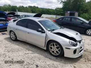 2004 Dodge Neon SRT-4 z VIN 1B3ES66S64D582696, wystawiony jako Copart lot #63822685 z przebiegiem 127 485 mil mil oraz Czysty tytuł • Clean title. Historia ofert i sprzedaży dostępna na DreamBid. Obrazek 4.