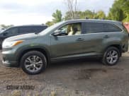 ✅ 2015 Toyota Highlander XLE • VIN: 5TDJKRFH8FS136401 • Lot: 43477642. Listed on IAAI with 194,425 mi. Free auction sales archive from the USA and detailed vehicle history report at DreamBid. Image 14.