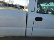 ✅ 2005 Chevrolet Silverado 2500HD • VIN: 1GCHC24285E150966 • Lot: 84203594. Wystawiony na Copart z przebiegiem 205 701 mil. Bezpłatny archiwum sprzedaży aukcyjnych z USA i szczegółowy raport historii pojazdu na DreamBid. Zdjęcie 10.