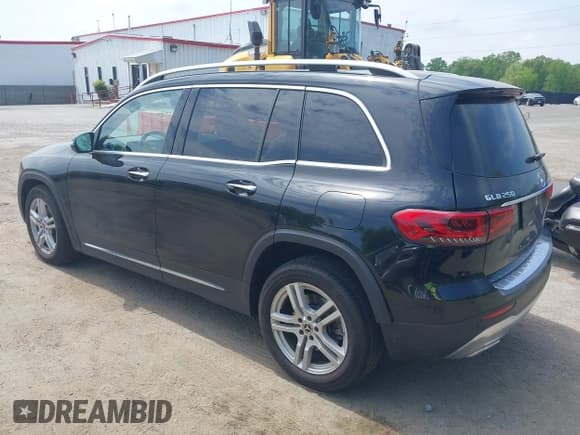 ✅ 2023 Mercedes-Benz GLB 250 • VIN: W1N4M4HB6PW316697 • Lot: 42156415. Wystawiony na IAAI z przebiegiem 14 902 mil. Bezpłatny archiwum sprzedaży aukcyjnych z USA i szczegółowy raport historii pojazdu na DreamBid. Zdjęcie 3.