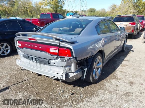 ✅ 2014 Dodge Charger SXT • VIN: 2C3CDXHG5EH165870 • Lot: 43536682. Listed on IAAI with 79,747 mi. Free auction sales archive from the USA and detailed vehicle history report at DreamBid. Image 4.