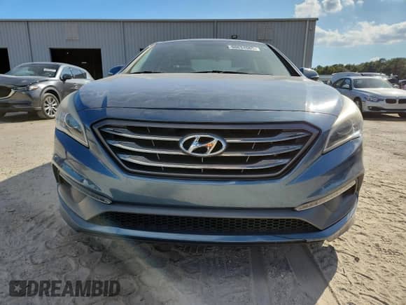 2015 Hyundai Sonata Sport with VIN 5NPE34AF3FH213558, listed as a Copart auction lot 90834565 with 117,192 mi miles and Clean title. Bid and sale history available at DreamBid. Image 5.