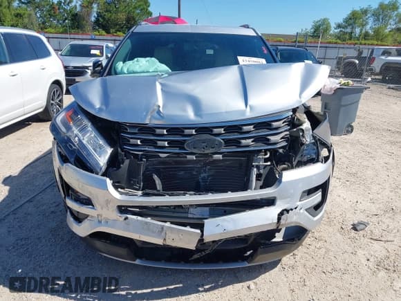 ✅ 2017 Ford Explorer XLT • VIN: 1FM5K7D86HGE33457 • Lot: 43450081. Wystawiony na IAAI z przebiegiem 47 659 mil. Bezpłatny archiwum sprzedaży aukcyjnych z USA i szczegółowy raport historii pojazdu na DreamBid. Zdjęcie 13.