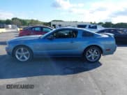 ✅ 2006 Ford Mustang GT Deluxe • VIN: 1ZVFT82H365136022 • Lot: 43614937. Wystawiony na IAAI z przebiegiem 69 894 mil. Bezpłatny archiwum sprzedaży aukcyjnych z USA i szczegółowy raport historii pojazdu na DreamBid. Zdjęcie 14.