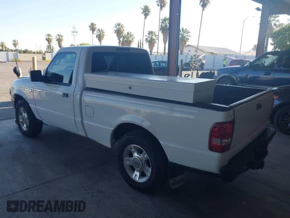 ✅ 2010 Ford Ranger XL • VIN: 1FTKR1AD6APA51341 • Lot: 42691326. Wystawiony na IAAI z przebiegiem 227 598 mil. Bezpłatny archiwum sprzedaży aukcyjnych z USA i szczegółowy raport historii pojazdu na DreamBid. Zdjęcie 3.