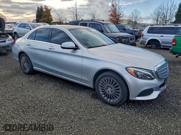 ✅ 2015 Mercedes-Benz C 300 Luxury • VIN: 55SWF4KB2FU016207 • Lot: 93934595. Listed on Copart with 167,632 mi. Free auction sales archive from the USA and detailed vehicle history report at DreamBid. Image 4.