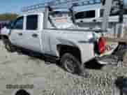2010 Chevrolet Silverado 2500HD Work Truck z VIN 1GC4KVBG2AF138589, wystawiony jako Copart lot #52074695 z przebiegiem 328 916 mil mil oraz Szkoda całkowita • Salvage title. Historia ofert i sprzedaży dostępna na DreamBid. Obrazek 2.