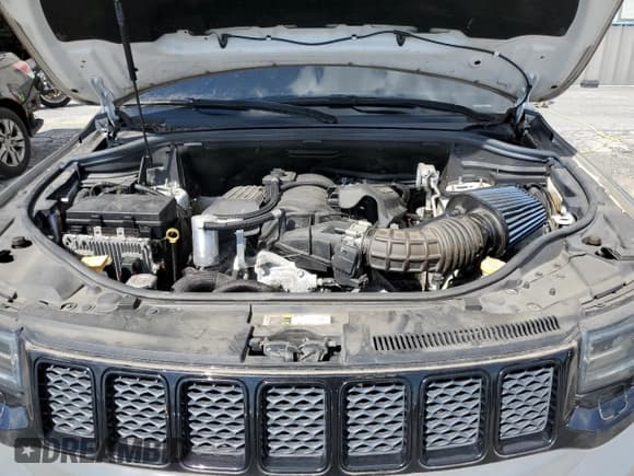 ✅ 2017 Jeep Grand Cherokee SRT • VIN: 1C4RJFDJ4HC964587 • Lot: 69103655. Listed on Copart with 47,002 mi. Free auction sales archive from the USA and detailed vehicle history report at DreamBid. Image 12.