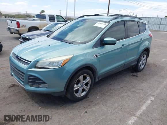 ✅ 2013 Ford Escape SE • VIN: 1FMCU0G95DUC62418 • Lot: 42081461. Wystawiony na IAAI z przebiegiem 139 062 mil. Bezpłatny archiwum sprzedaży aukcyjnych z USA i szczegółowy raport historii pojazdu na DreamBid. Zdjęcie 2.
