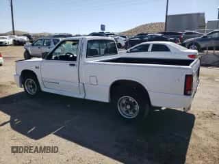 1989 Chevrolet S-10 X96 z VIN 1GCCS14Z8K8176644, wystawiony jako Copart lot #58812354 z przebiegiem Nie podano mil oraz Nie do naprawy • Non repairable. Historia ofert i sprzedaży dostępna na DreamBid. Obrazek 2.