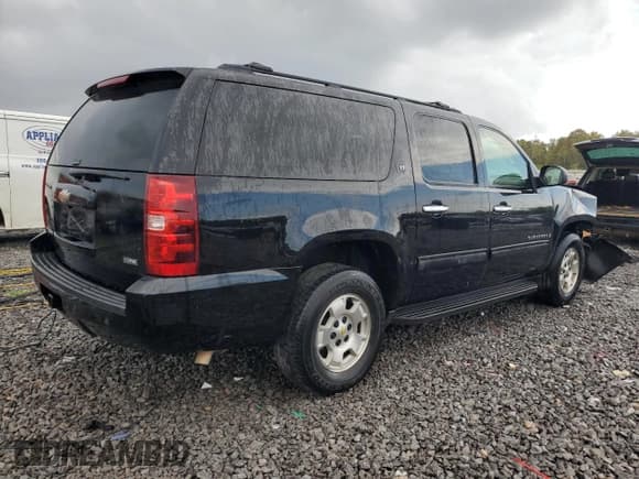 ✅ 2009 Chevrolet Suburban 2LT • VIN: 1GNFC26089R288936 • Lot: 85271585. Wystawiony na Copart z przebiegiem 283 722 mil. Bezpłatny archiwum sprzedaży aukcyjnych z USA i szczegółowy raport historii pojazdu na DreamBid. Zdjęcie 3.