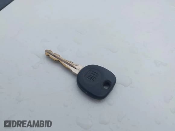 ✅ 2013 Chevrolet Silverado 2500HD LT • VIN: 1GC1KXCG0DF233203 • Lot: 43221641. Listed on IAAI with 366,468 mi. Free auction sales archive from the USA and detailed vehicle history report at DreamBid. Image 11.