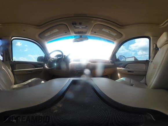 ✅ 2009 Chevrolet Suburban LTZ • VIN: 1GNFC36J79R292877 • Лот: 42577573. Опубликован ранее на IAAI с пробегом 209 101 миль. Бесплатный доступ к архиву аукционных продаж из США и подробный отчёт об истории автомобиля на DreamBid. Изображение 18.