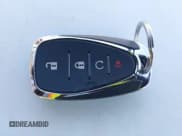 ✅ 2018 Chevrolet Bolt EV Premier • VIN: 1G1FX6S0XJ4108876 • Lot: 41396471. Wystawiony na IAAI z przebiegiem 39 533 mil. Bezpłatny archiwum sprzedaży aukcyjnych z USA i szczegółowy raport historii pojazdu na DreamBid. Zdjęcie 11.