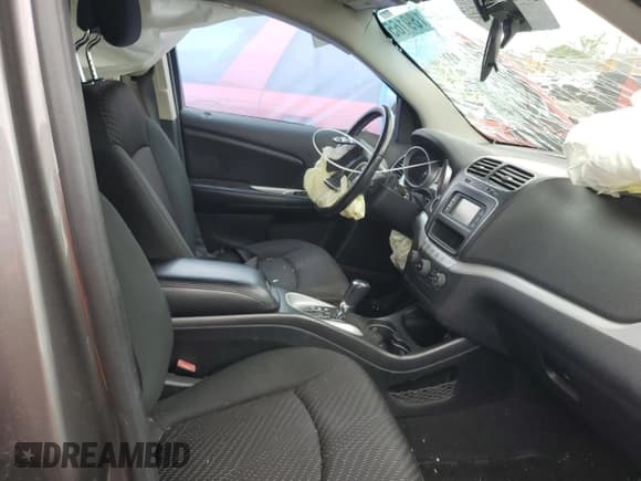 ✅ 2012 Dodge Journey SE • VIN: 3C4PDCAB2CT184319 • Lot: 57189165. Wystawiony na Copart z przebiegiem 107 835 mil. Bezpłatny archiwum sprzedaży aukcyjnych z USA i szczegółowy raport historii pojazdu na DreamBid. Zdjęcie 7.