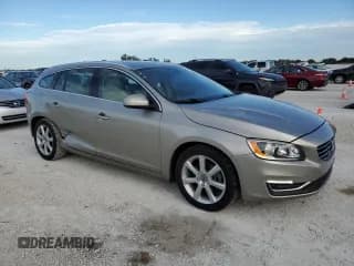 ✅ 2016 Volvo V60 T5 Drive-E Premier • VIN: YV140MEK8G1298167 • Lot: 71260243. Listed on Copart with 87,826 mi. Free auction sales archive from the USA and detailed vehicle history report at DreamBid. Image 4.