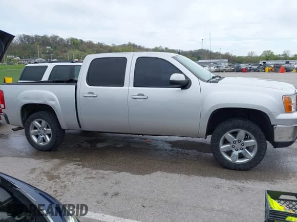 ✅ 2013 GMC Sierra 1500 SLT • VIN: 3GTP2WE70DG378399 • Lot: 41991446. Listed on IAAI with 177,716 mi. Free auction sales archive from the USA and detailed vehicle history report at DreamBid. Image 14.