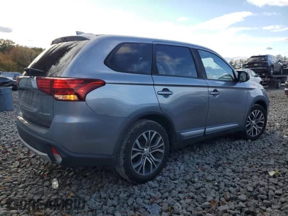 2018 Mitsubishi Outlander ES с VIN JA4AD2A37JZ011582, выставлен на аукционе Copart как лот 86881125 с пробегом 114 867 миль миль и Списание • Salvage title. История ставок и продаж доступна на DreamBid. Изображение 3.