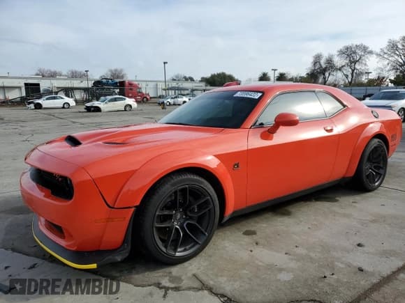 ✅ 2022 Dodge Challenger R/T Scat Pack Widebody • VIN: 2C3CDZFJ0NH210787 • Lot: 73596422. Wystawiony na Copart z przebiegiem 7 314 mil. Bezpłatny archiwum sprzedaży aukcyjnych z USA i szczegółowy raport historii pojazdu na DreamBid. Zdjęcie 1.
